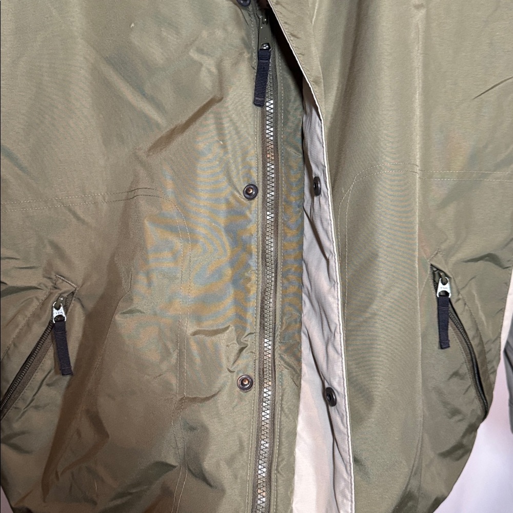 Columbia Cross Terra Interchange Jacket in green and beige - Picture 4 of 12